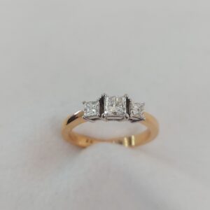 Solitaire ring