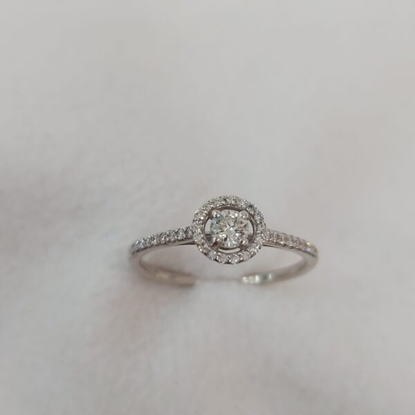 Solitaire ring