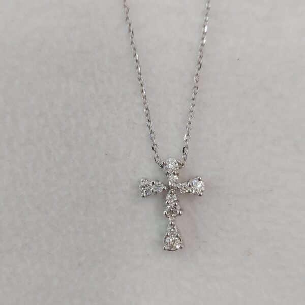 Cross pendant