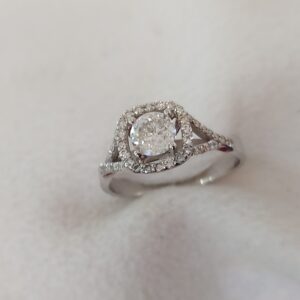 Solitaire ring