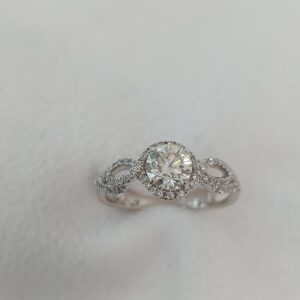 Solitaire ring