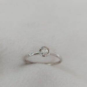 Solitaire ring