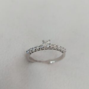 Solitaire ring