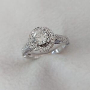 Solitaire ring