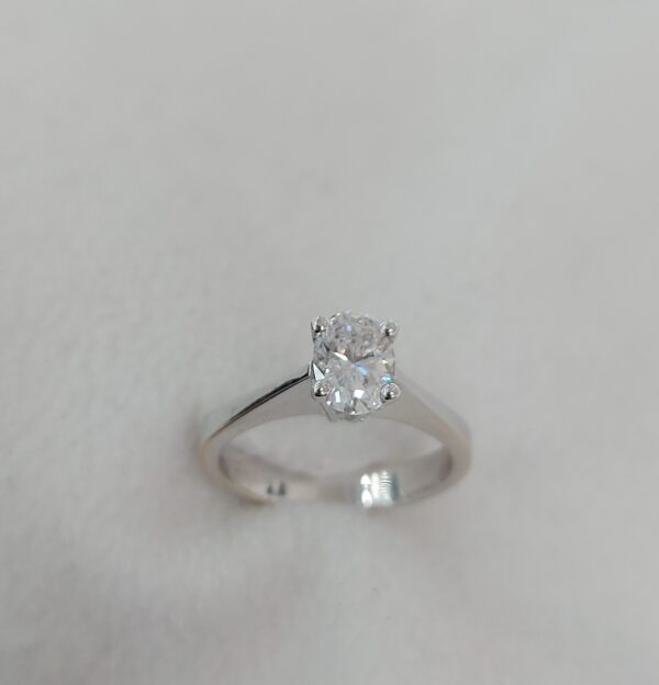 Solitaire ring
