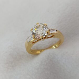 Solitaire ring