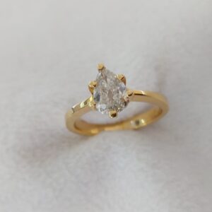 Solitaire ring