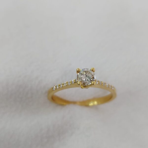 Solitaire ring