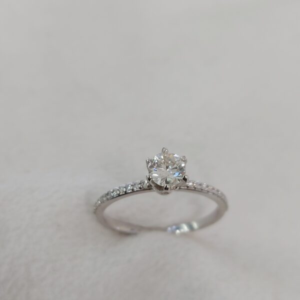 Solitaire ring