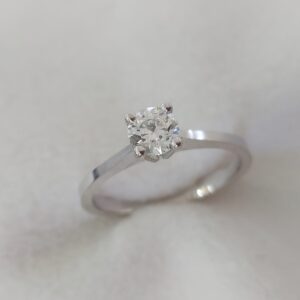 Solitaire ring