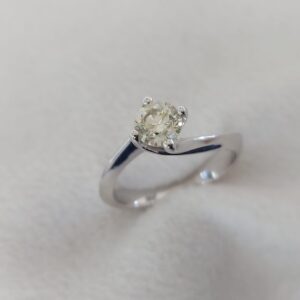 Solitaire ring