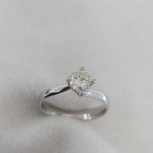 Solitaire ring