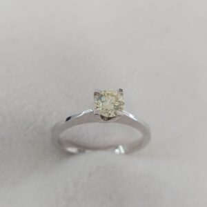 Solitaire ring