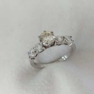Solitaire ring