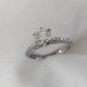 Solitaire ring