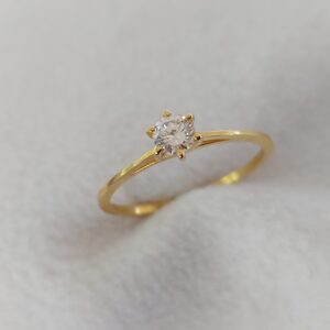 Solitaire ring