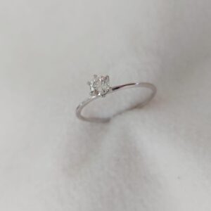 Solitaire ring