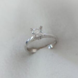 Solitaire ring