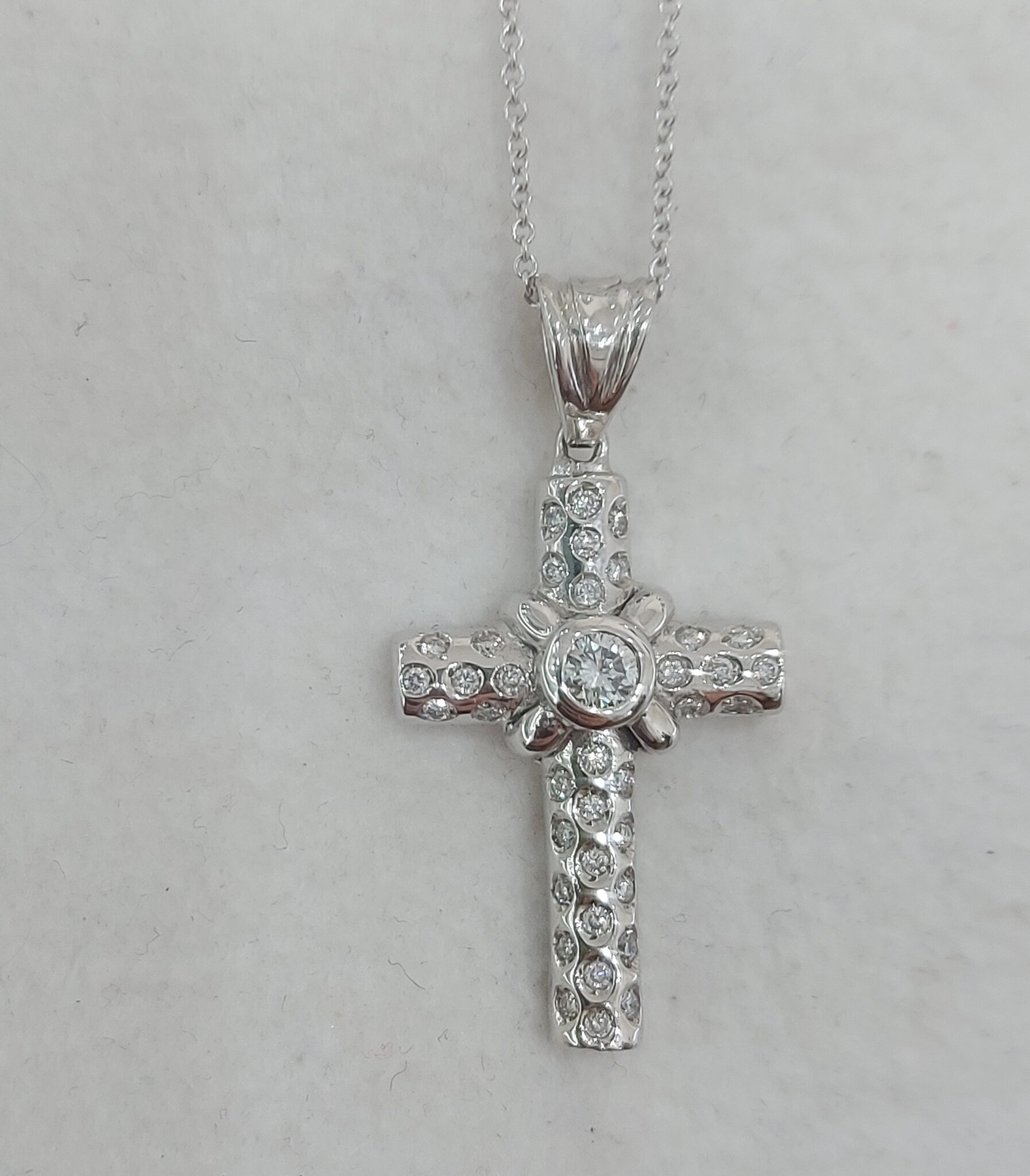 Cross pendant - Toufic Khalil Sreih