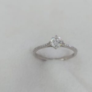 Solitaire ring