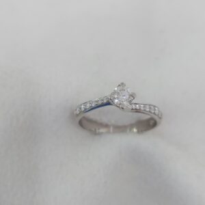 Solitaire ring