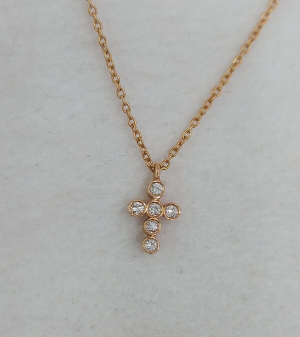 Cross pendant