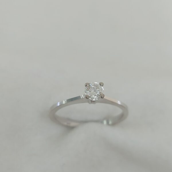 Solitaire ring