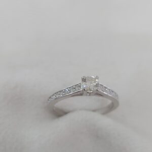 Solitaire ring