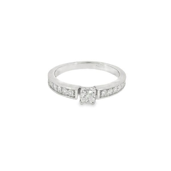Solitaire ring